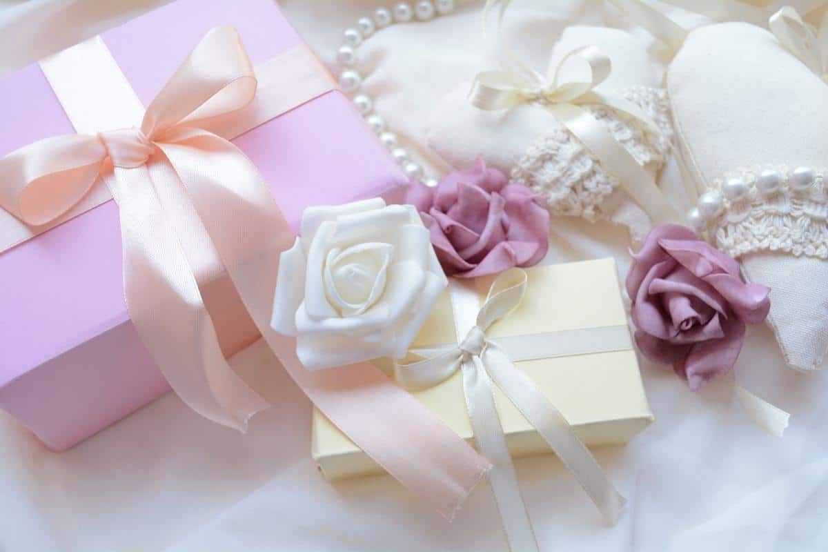 bridal party gift with flowers and ribbons. 